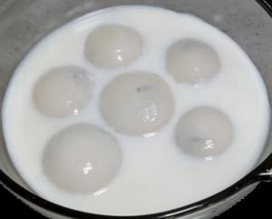 牛奶芝麻湯圓-removebg-preview