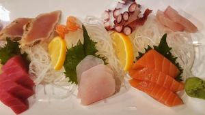 deluxe sashimi
